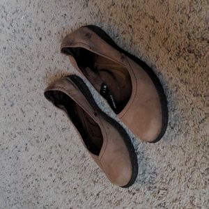 Born brown leather Mary Jane shoes, size 7